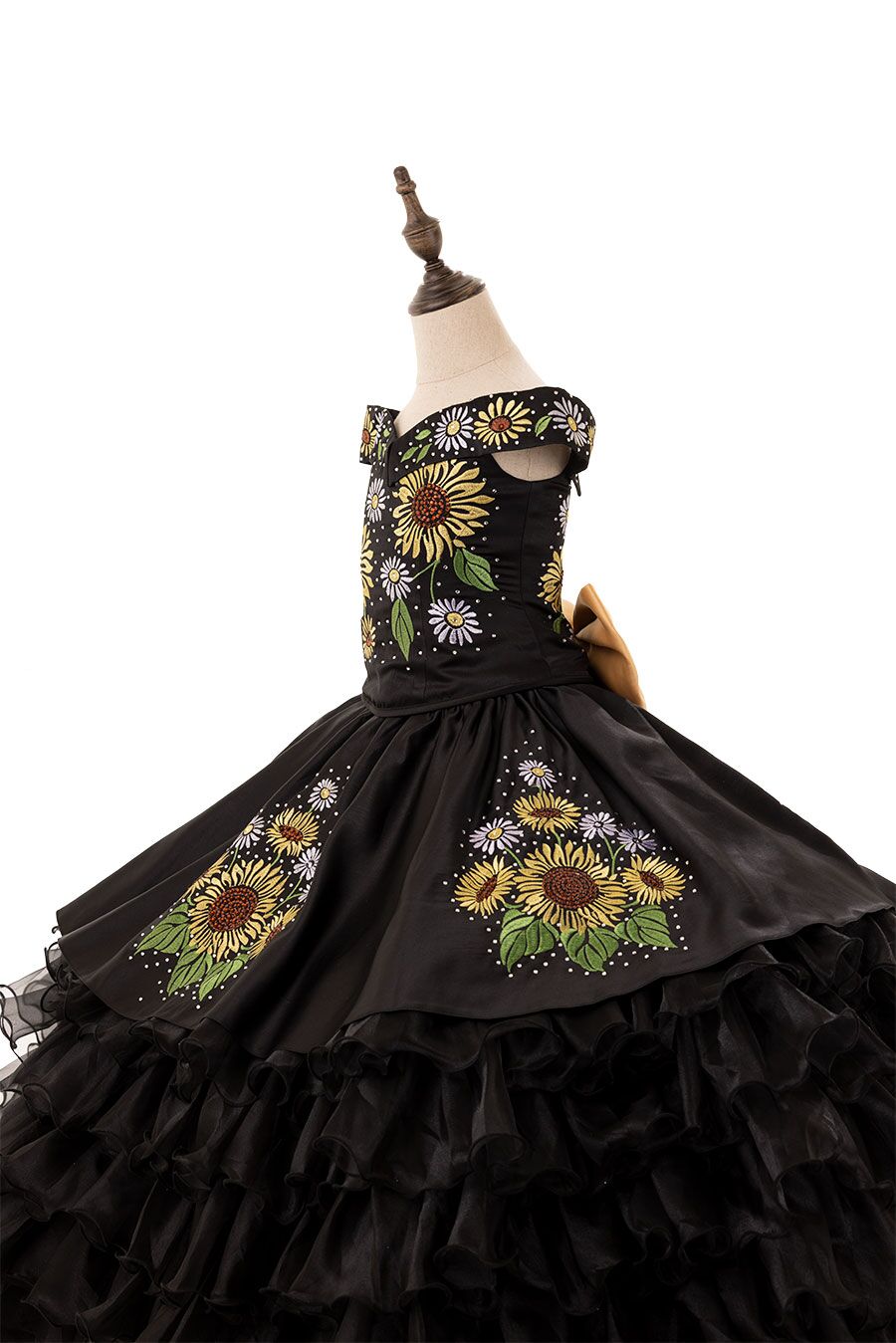 black charro with sunflowers, Charro negro de niña con girasoles
