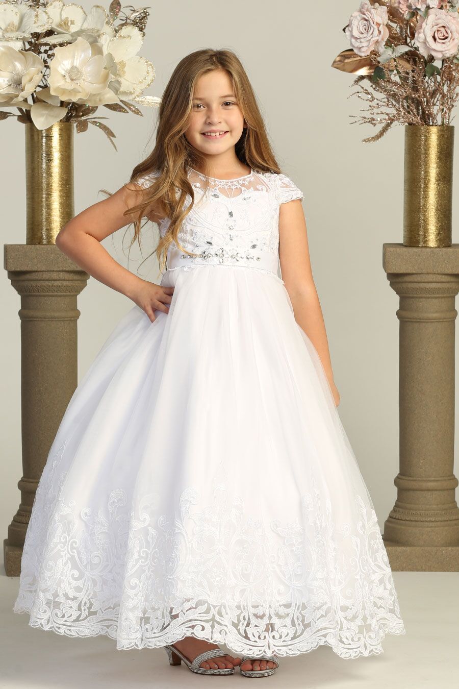 9018 White communion dress with cap sleeves - Image 5