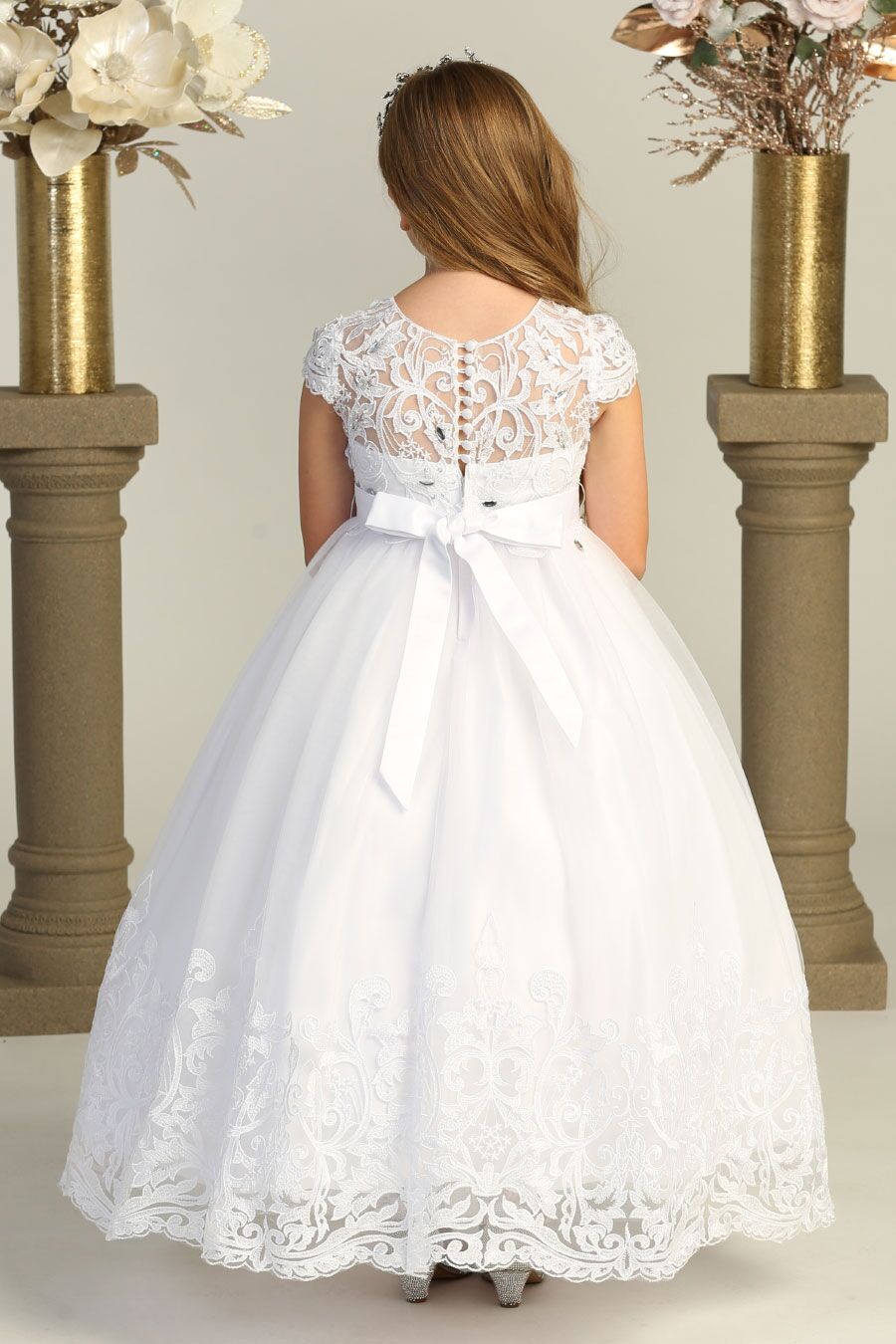 9018 White communion dress with cap sleeves - Image 3