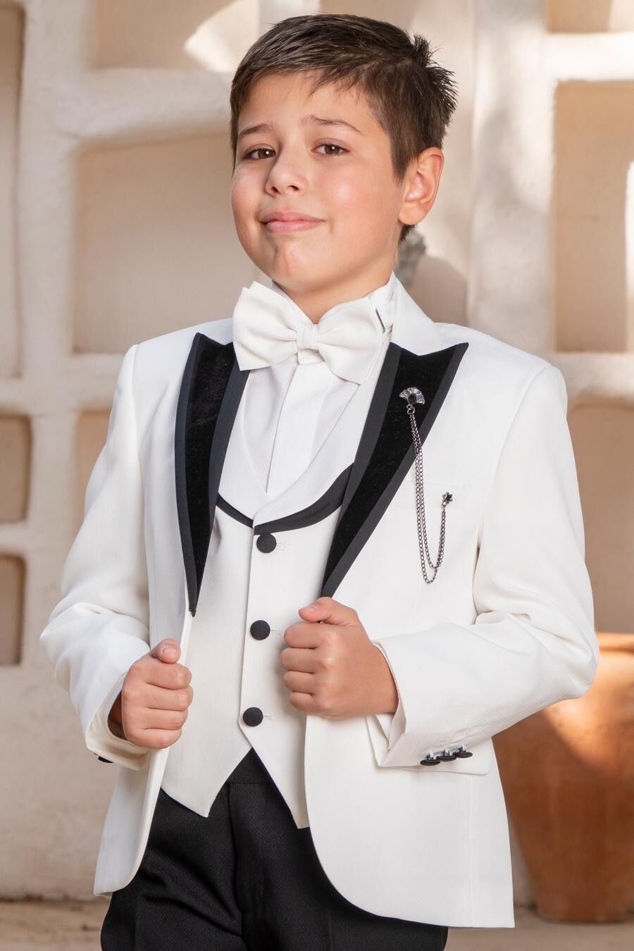 20343 Ivory And Black Tuxedo