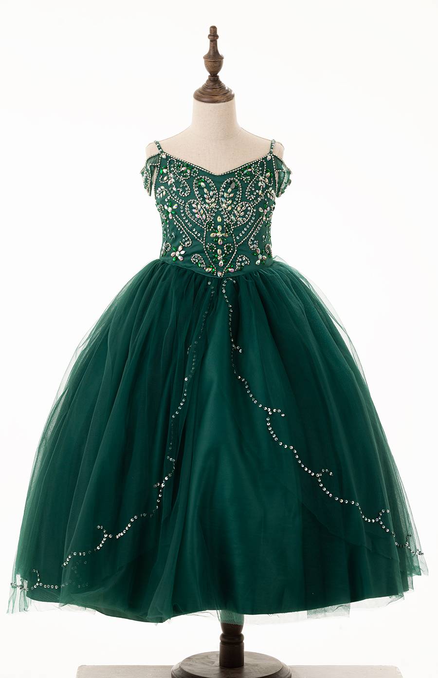 EMERALD GREEN BALL GOWN FOR GIRLS WITH A DROPDOWN SHOULDER STRAP. EMBELLISHED WITH RHINESTOENS